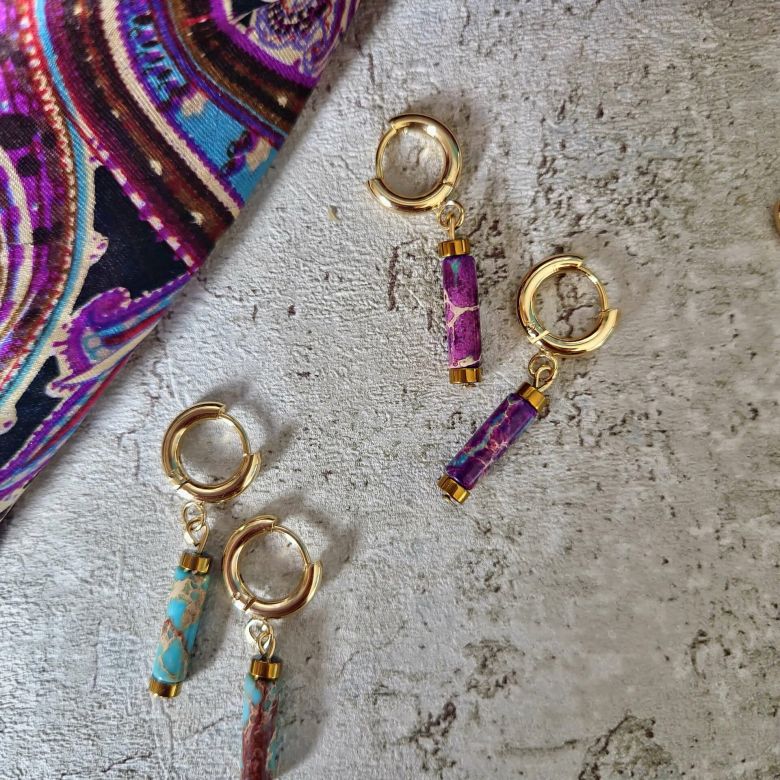 Boucle d'oreilles créole fait main en acier inoxydable et pierre semi précieuse pour un look bohème chic
