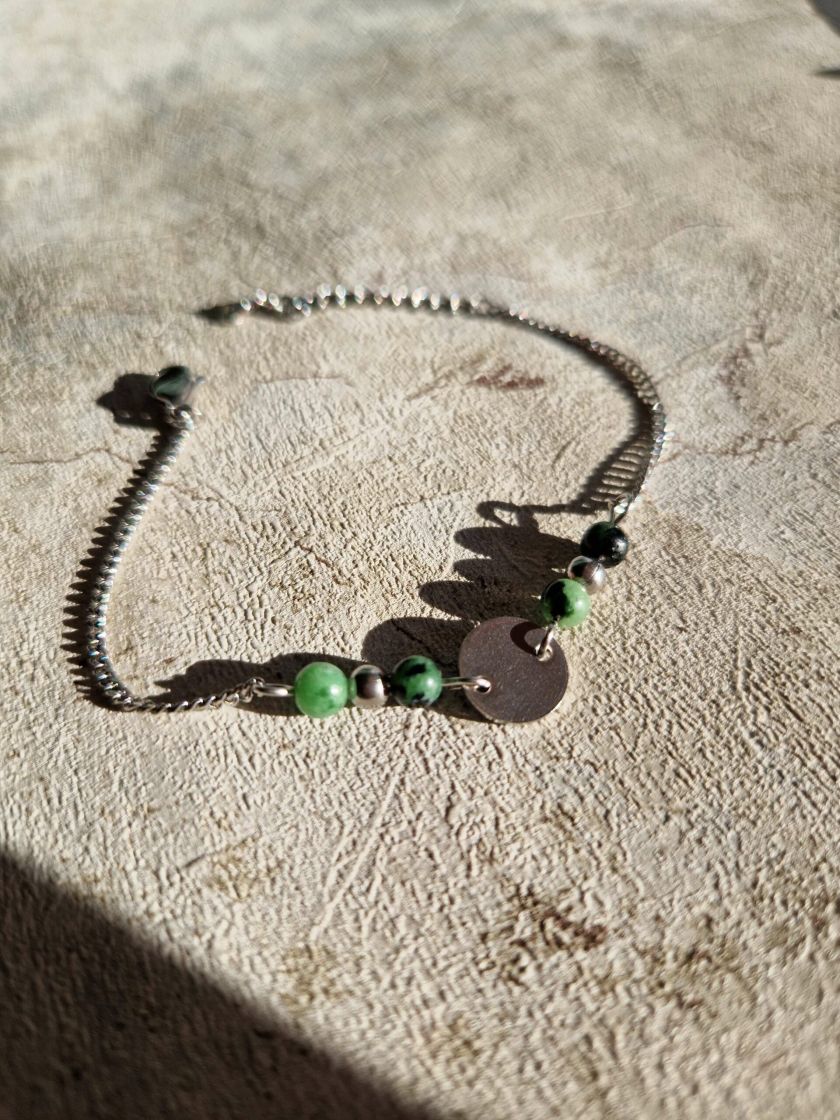 Bracelet en pierres naturelles , acier inoxydable finition or ou argent