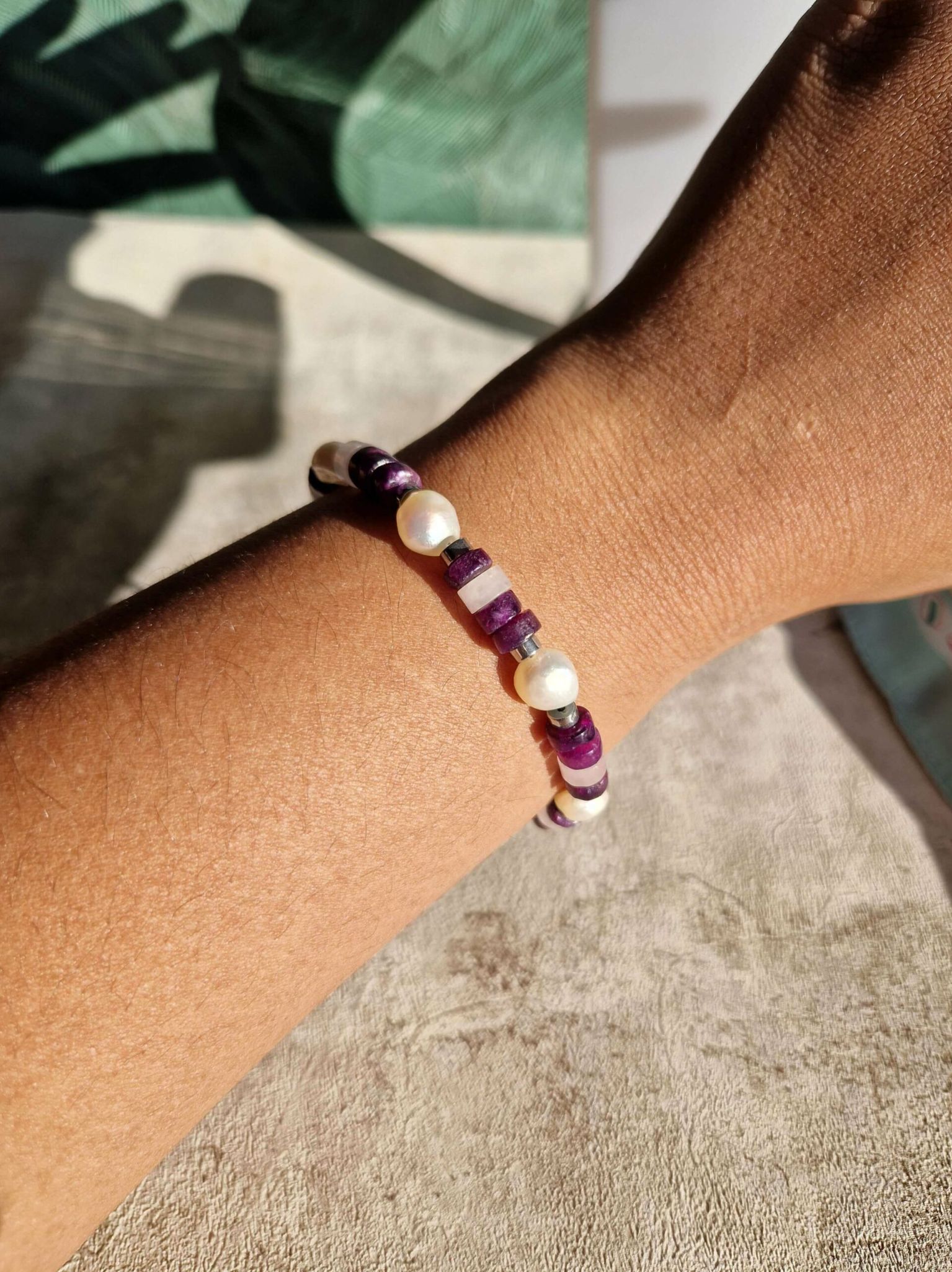 Bracelet en pierres naturelles , acier inoxydable finition or ou argent