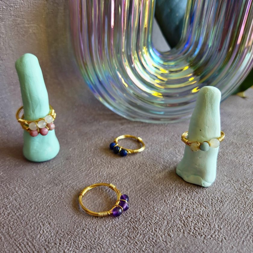 bague en pierres naturelles plaqué or