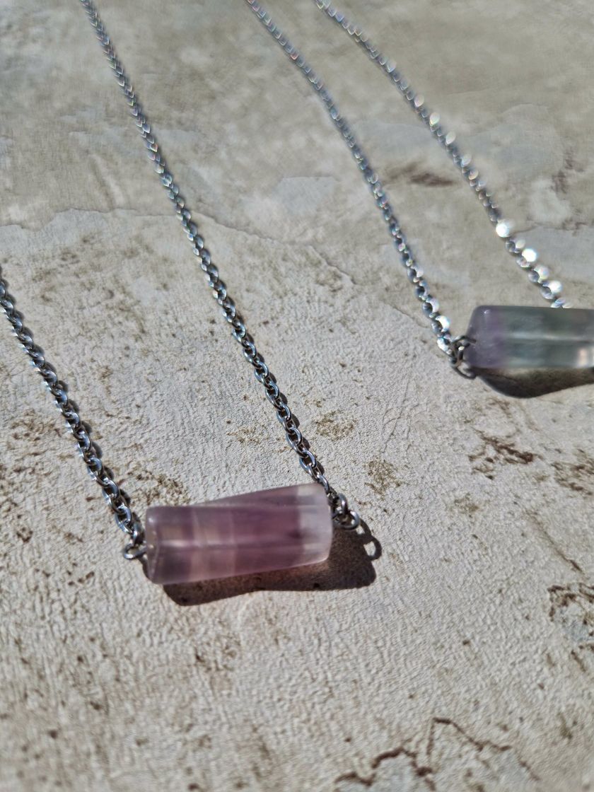 collier ras du coup fait main en acier inoxydable or ou argent et pierre naturelle de fluorite