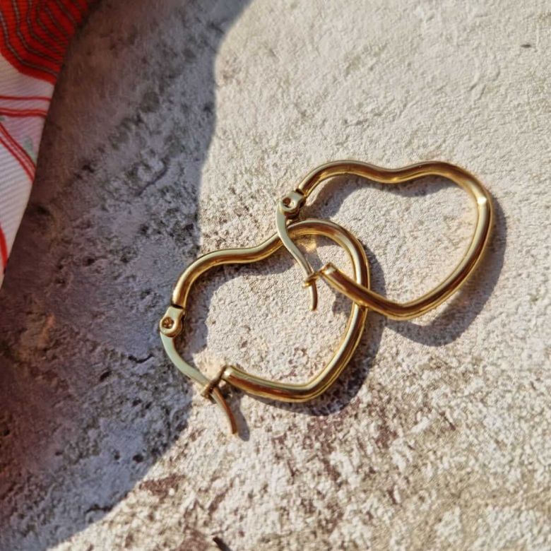 Boucles d'oreilles cœur en acier inoxydable couleur or ou argent