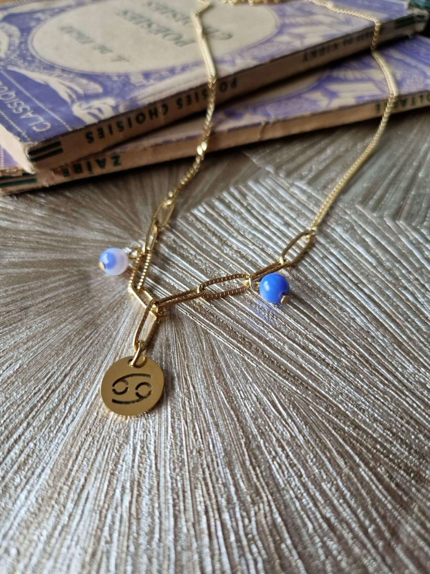 Bijou astrologique en acier inoxydable et pierres naturelles aigue marine