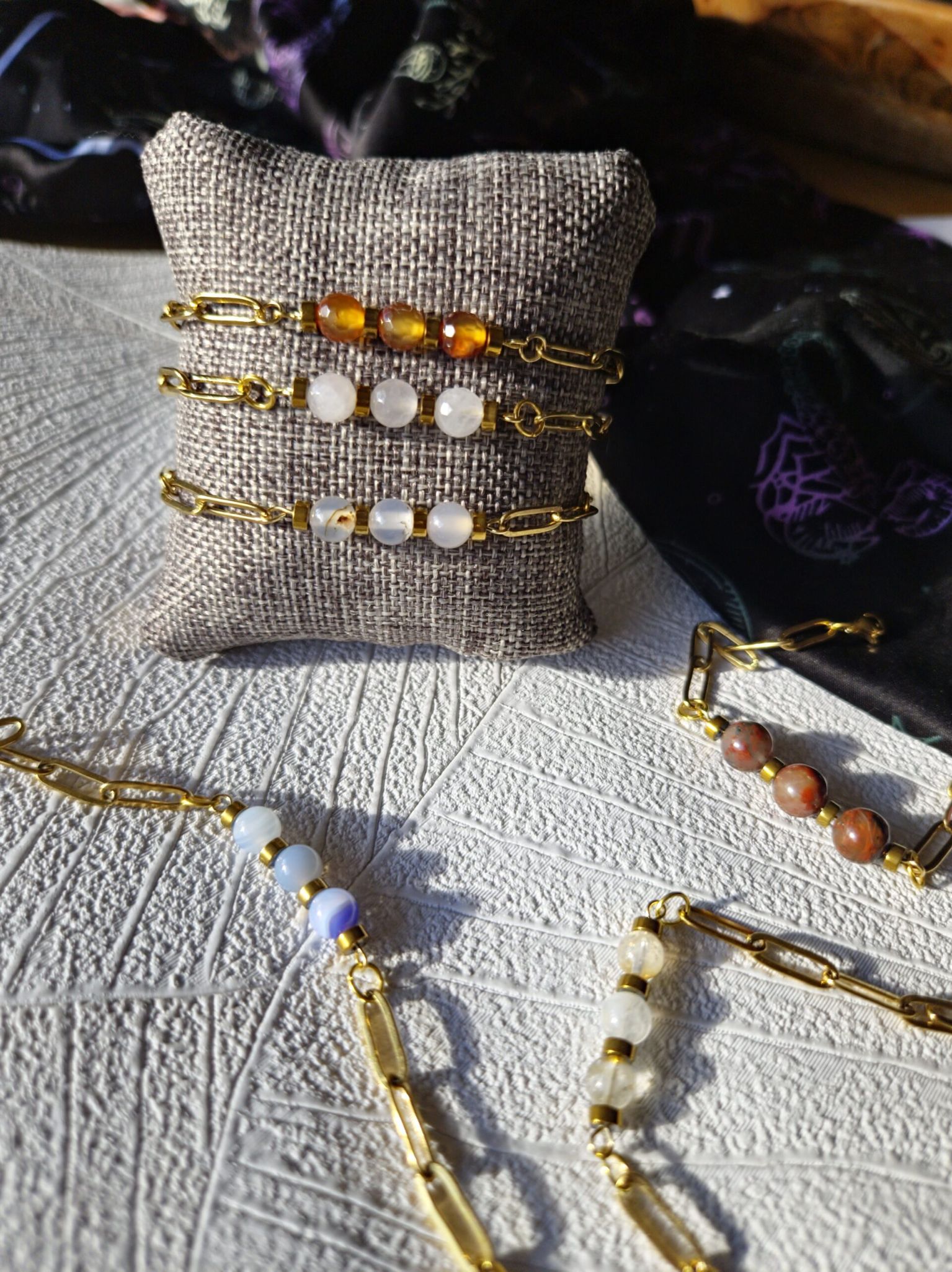 bracelet astrologique fait main Ishtar en acier inoxydable et pierres naturelles