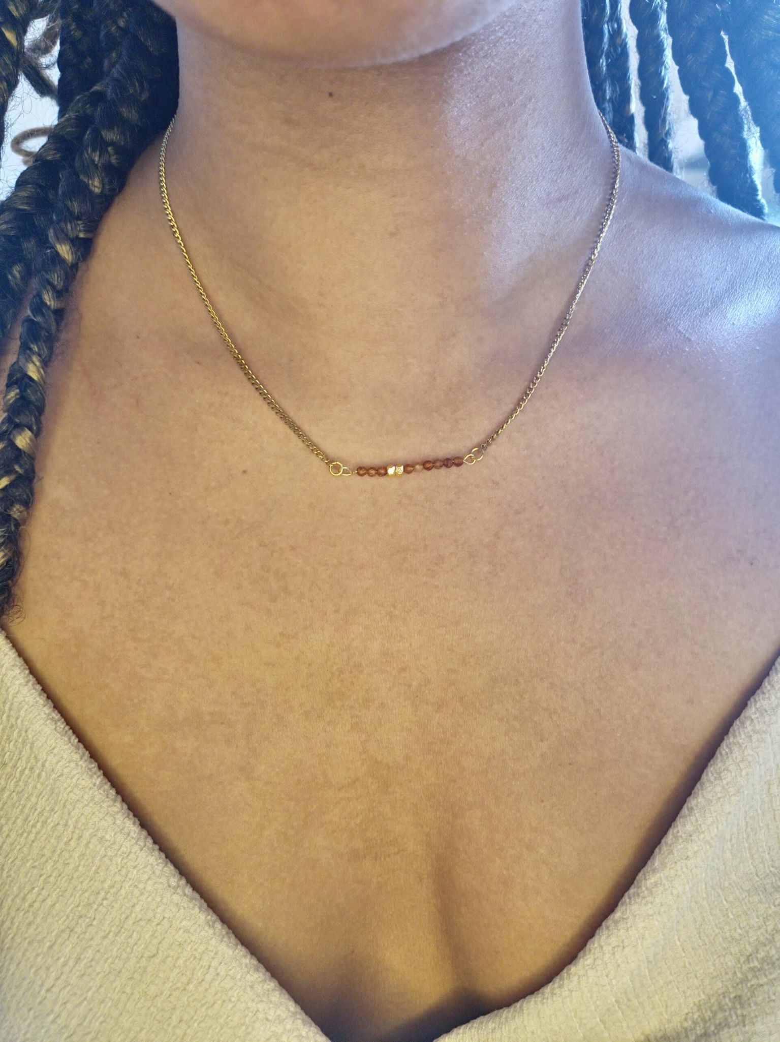 collier fait main conquête en acier inoxydable et pierres naturelle pour un style minimaliste et classe