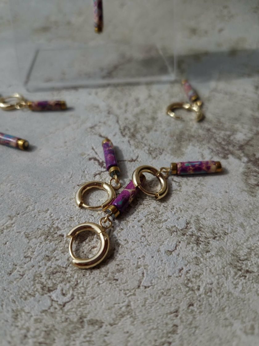 Boucle d'oreilles créole fait main en acier inoxydable et pierre semi précieuse pour un look bohème chic