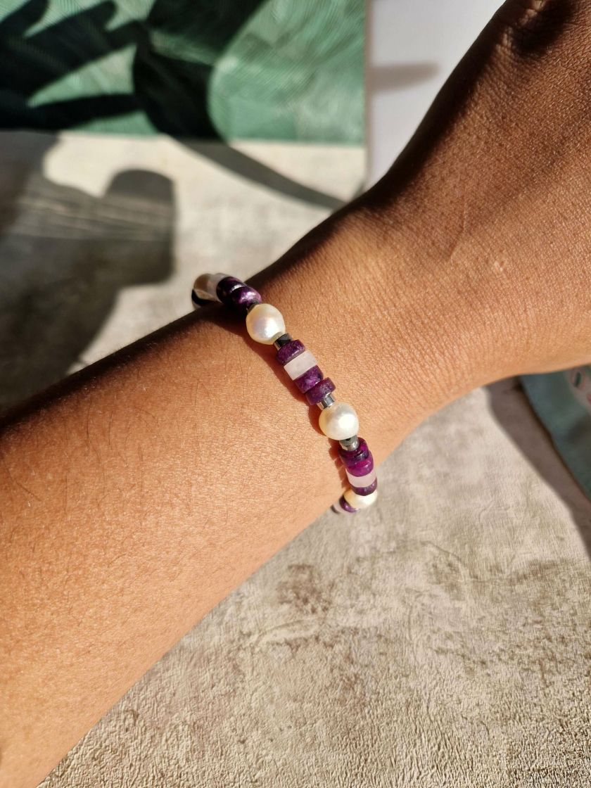 Bracelet en pierres naturelles , acier inoxydable finition or ou argent