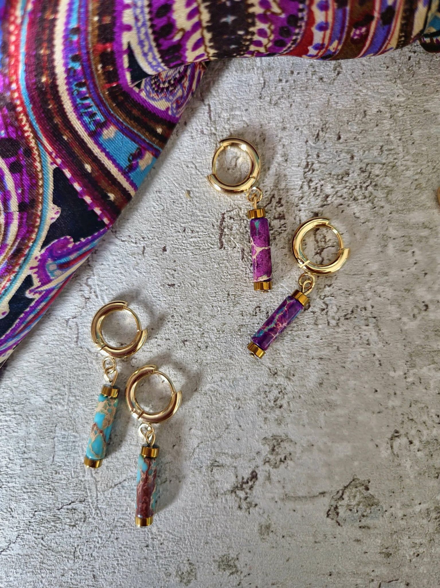 Boucle d'oreilles créole fait main en acier inoxydable et pierre semi précieuse pour un look bohème chic